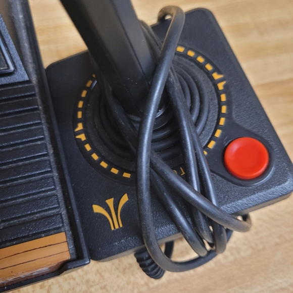 ATARI FLASHBACK 2 Classic Game Console Complete 40 Built in Games - Picture 5 of 7